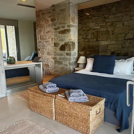 Private 4 Bedroom Luxury Peaceful Mylo W 2 Pools Close To Mylpotas Villa *